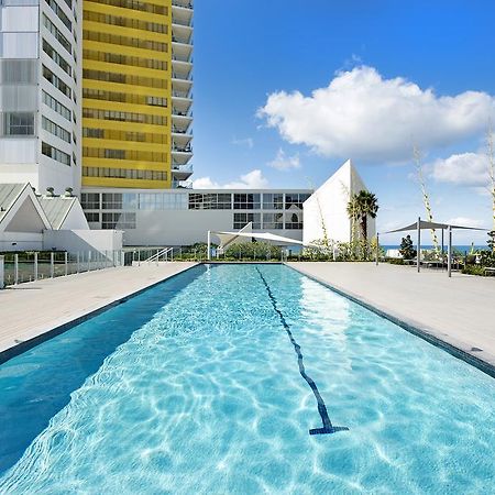 Ultiqa Air On Broadbeach Gold Coast Buitenkant foto