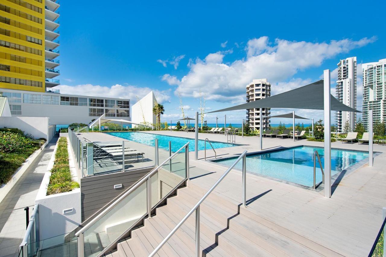 Ultiqa Air On Broadbeach Gold Coast Buitenkant foto