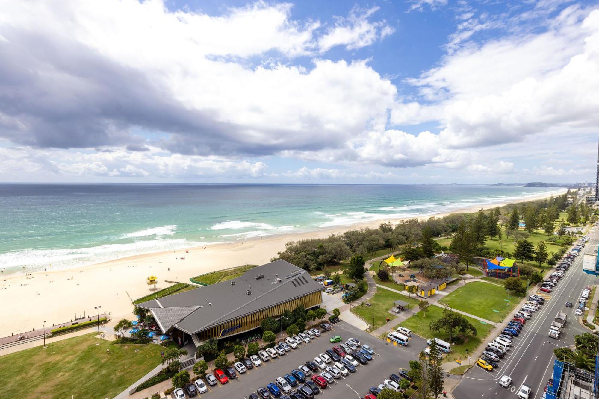 Ultiqa Air On Broadbeach Gold Coast Buitenkant foto