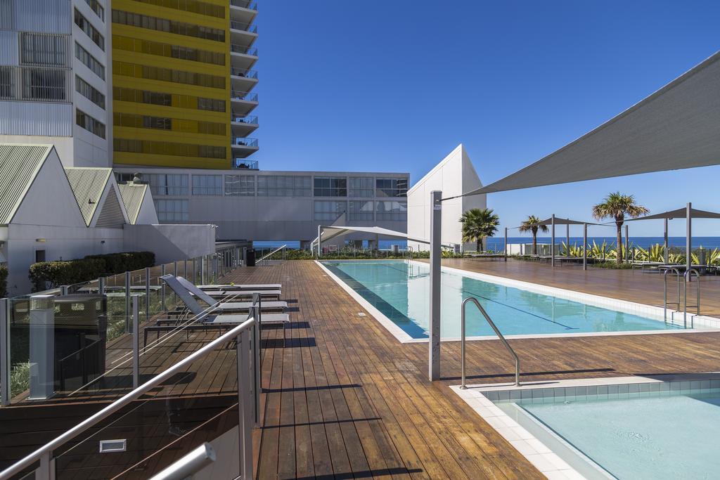 Ultiqa Air On Broadbeach Gold Coast Buitenkant foto