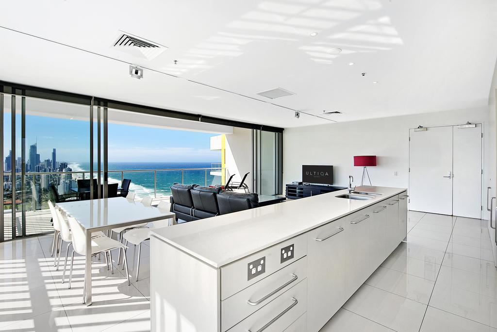 Ultiqa Air On Broadbeach Gold Coast Buitenkant foto