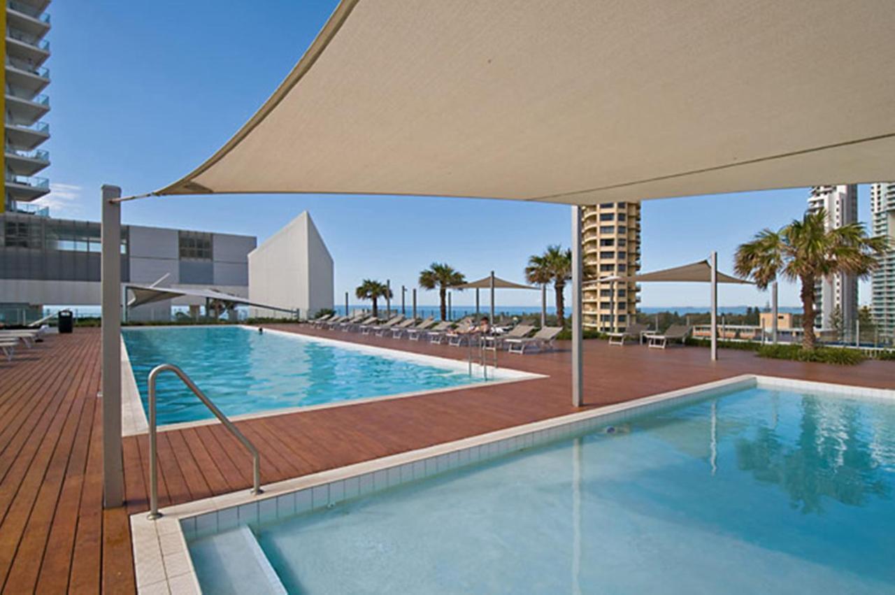 Ultiqa Air On Broadbeach Gold Coast Buitenkant foto